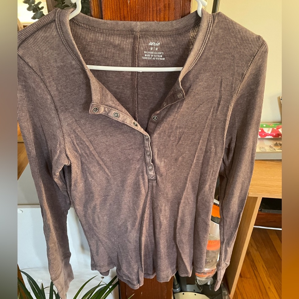 aerie Long Sleeve Ribbed Henley Top in Brown